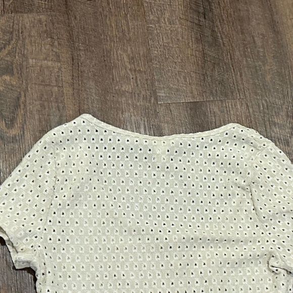 Forever 21 Blouse Button Up Lightweight Cream Solid Short Sleeve Womens Large - Picture 4 of 5